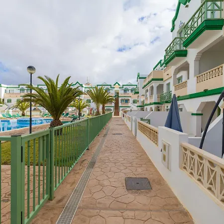 Homeforguest Con Piscina En 칼레타데푸스테