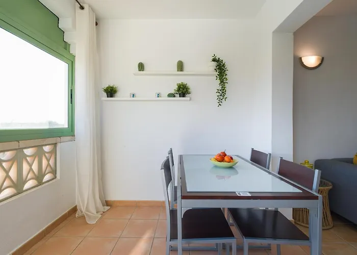 아파트 Homeforguest Con Piscina En *