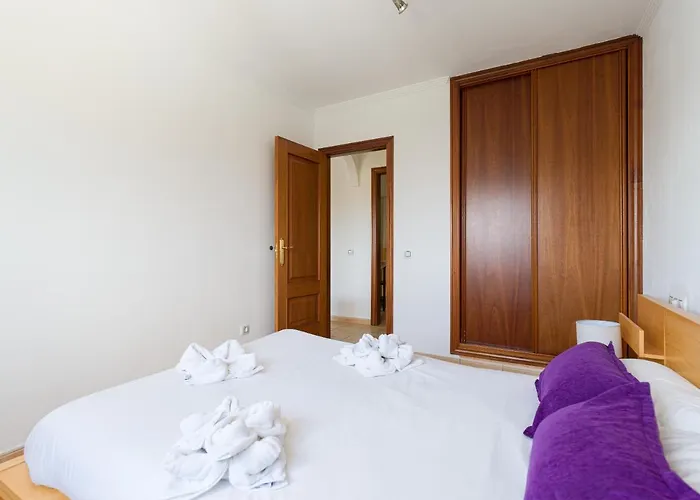 Homeforguest Con Piscina En 아파트 *