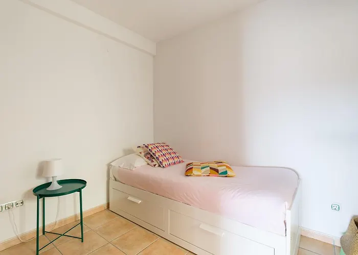 Homeforguest Con Piscina En 아파트